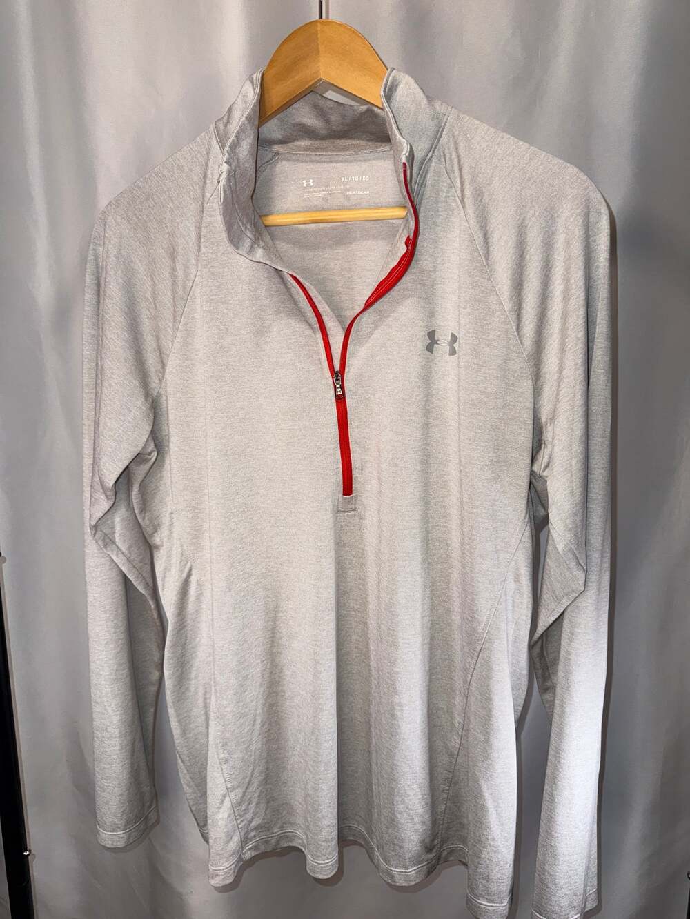 Under Armour Men’s HeatGear Loose Fit Gray 1/4 Zip Pullover Size XL